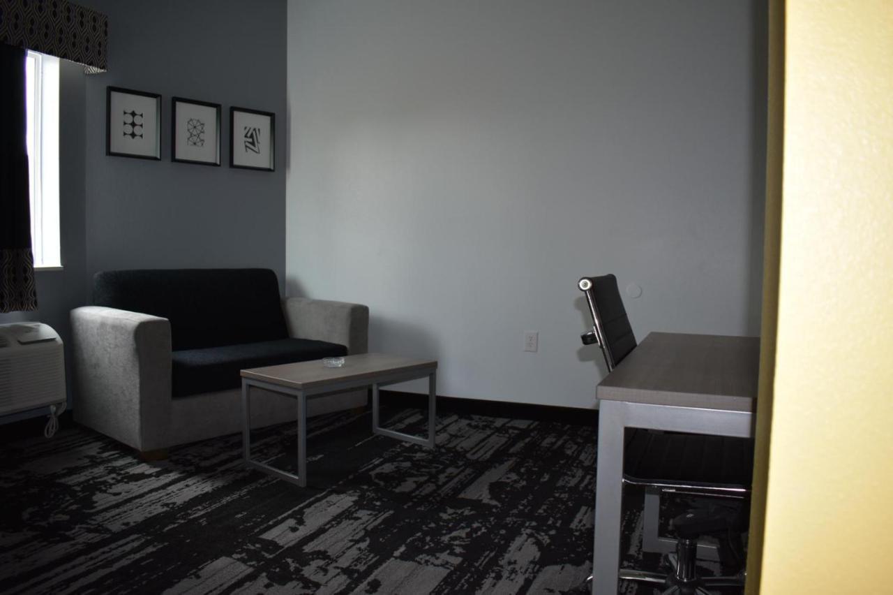 Hotel Royale Spring Bagian luar foto